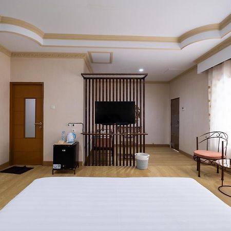 Sartini Inn Jogja Yogyakarta Exteriör bild