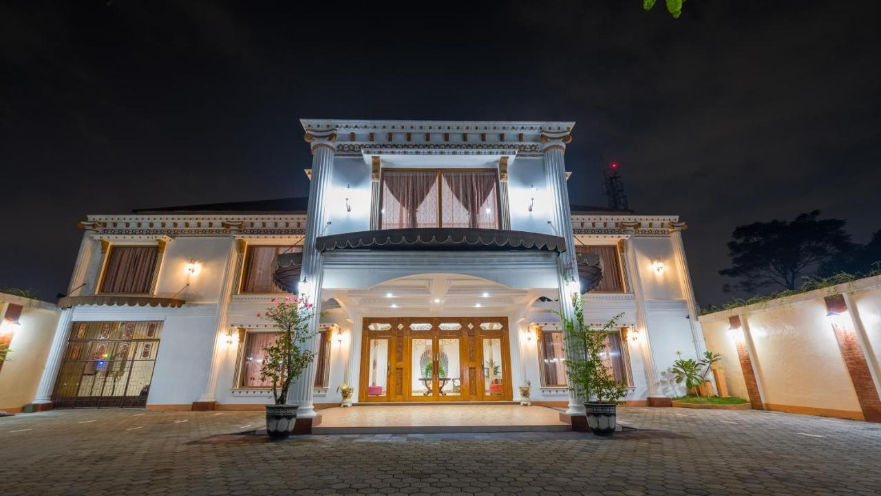 Sartini Inn Jogja Yogyakarta Exteriör bild