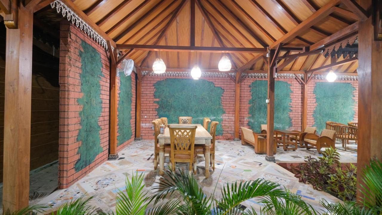 Sartini Inn Jogja Yogyakarta Exteriör bild