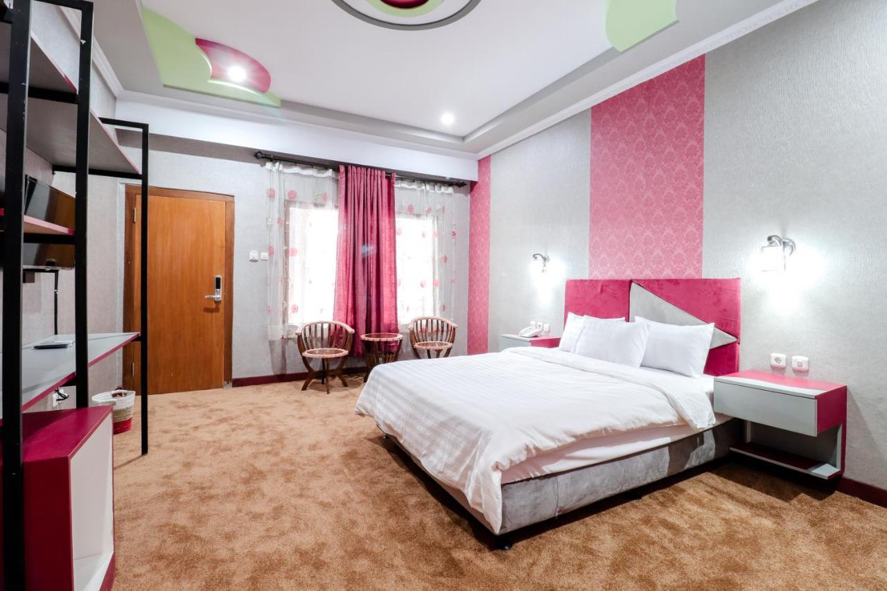 Sartini Inn Jogja Yogyakarta Exteriör bild