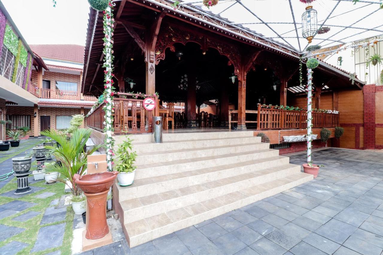 Sartini Inn Jogja Yogyakarta Exteriör bild